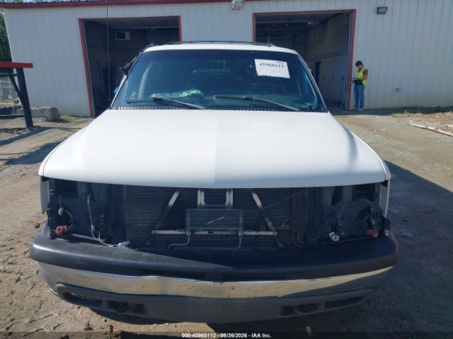 45968112 :رقم المزاد ، 1GNFK16Z62J127999 vin ، 2002 Chevrolet Suburban 1500 Ls مزاد بيع