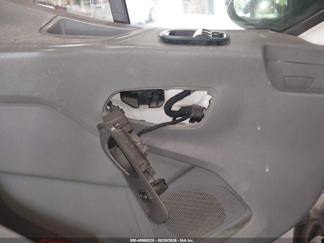 45968220 :رقم المزاد ، 1FTNR1YV5FKA69376 vin ، 2015 Ford Transit-250 مزاد بيع