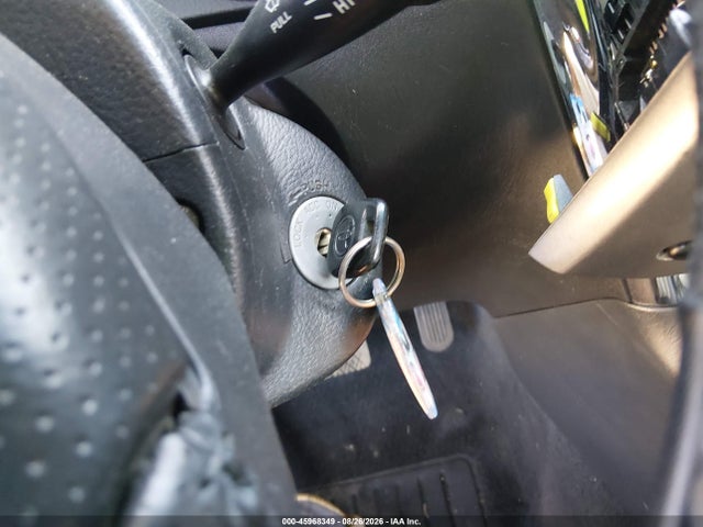 2004 Toyota Matrix Xr მანქანა იყიდება აუქციონზე, vin: 2T1KR32E04C177975, აუქციონის ნომერი: 45968349