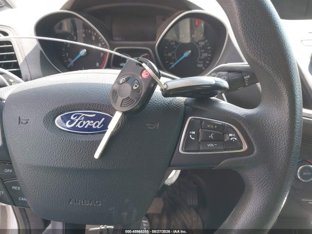 45968355 :رقم المزاد ، 1FMCU9GD3HUD10870 vin ، 2017 Ford Escape Se مزاد بيع