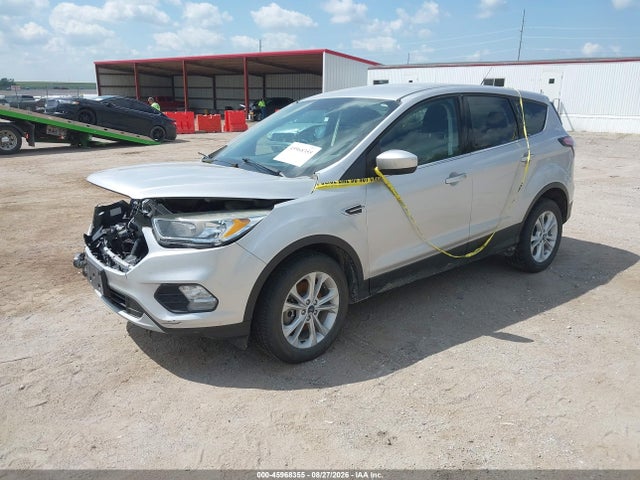 45968355 :رقم المزاد ، 1FMCU9GD3HUD10870 vin ، 2017 Ford Escape Se مزاد بيع