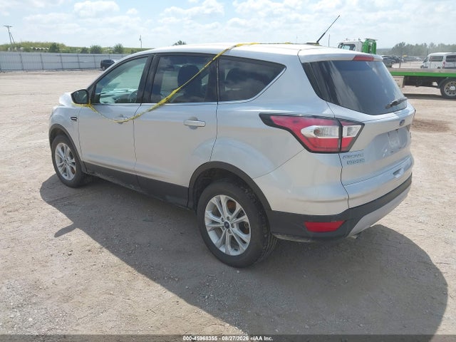 45968355 :رقم المزاد ، 1FMCU9GD3HUD10870 vin ، 2017 Ford Escape Se مزاد بيع