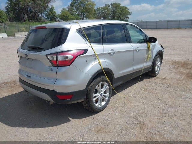 45968355 :رقم المزاد ، 1FMCU9GD3HUD10870 vin ، 2017 Ford Escape Se مزاد بيع