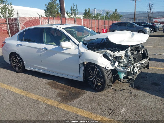 2016 Honda Accord Touring მანქანა იყიდება აუქციონზე, vin: 1HGCR3F99GA035930, აუქციონის ნომერი: 45968378