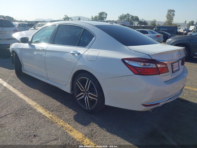 2016 Honda Accord Touring მანქანა იყიდება აუქციონზე, vin: 1HGCR3F99GA035930, აუქციონის ნომერი: 45968378