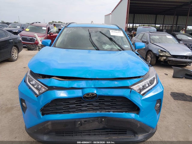 45968411 :رقم المزاد ، 2T3W1RFV9LW096211 vin ، 2020 Toyota Rav4 Xle مزاد بيع