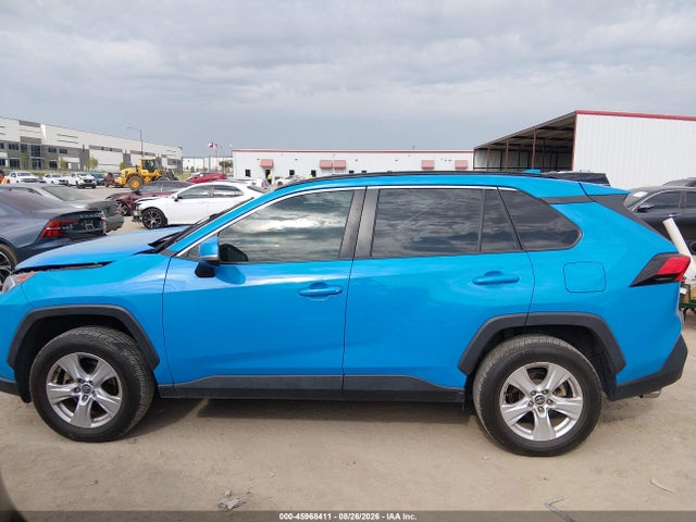 45968411 :رقم المزاد ، 2T3W1RFV9LW096211 vin ، 2020 Toyota Rav4 Xle مزاد بيع