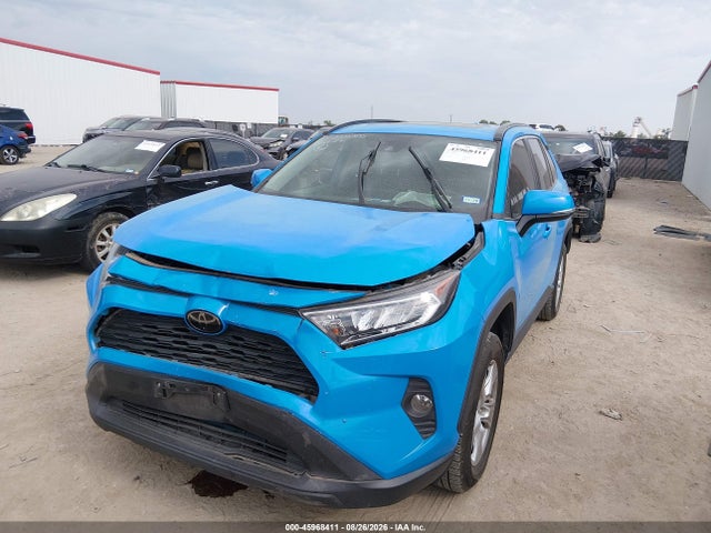 45968411 :رقم المزاد ، 2T3W1RFV9LW096211 vin ، 2020 Toyota Rav4 Xle مزاد بيع