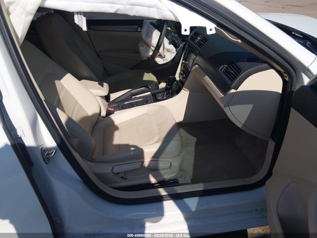 2015 Volkswagen Passat 2.0l Tdi Se მანქანა იყიდება აუქციონზე, vin: 1VWBV7A33FC093967, აუქციონის ნომერი: 45968595