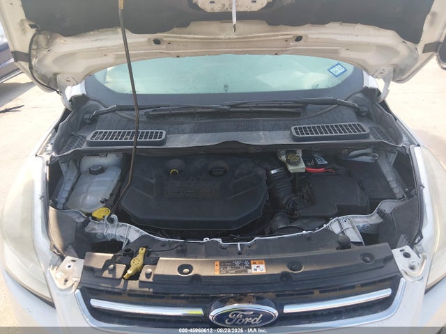 1FMCU0J98EUC37636 Ford Escape Titanium
