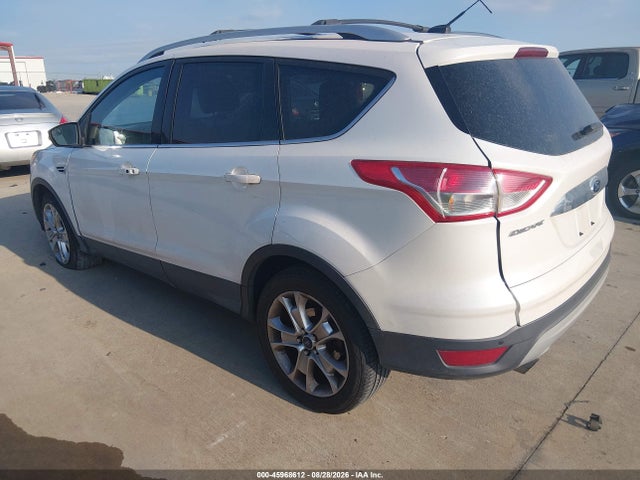 1FMCU0J98EUC37636 Ford Escape Titanium