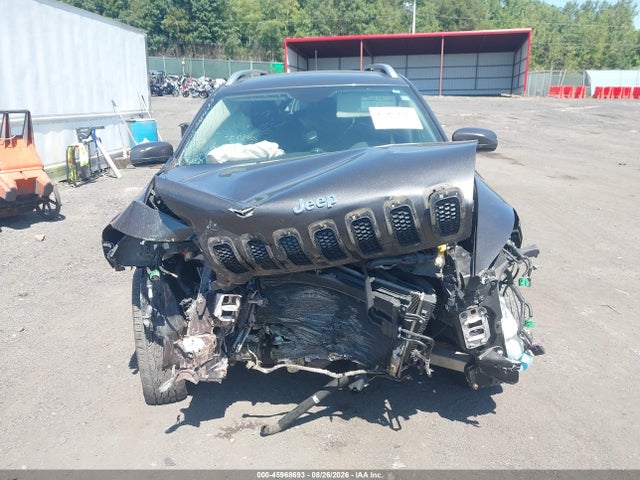 Auction sale of the 2016 Jeep Cherokee Latitude, vin: 1C4PJMCBXGW318389, lot number: 45968693