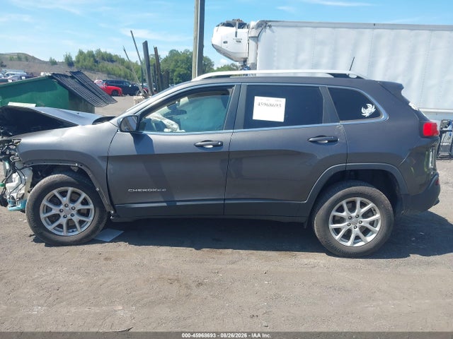 Auction sale of the 2016 Jeep Cherokee Latitude, vin: 1C4PJMCBXGW318389, lot number: 45968693