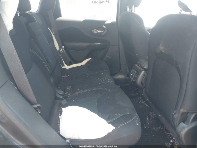 Auction sale of the 2016 Jeep Cherokee Latitude, vin: 1C4PJMCBXGW318389, lot number: 45968693