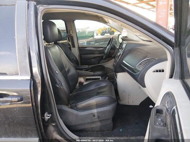 45968758 :رقم المزاد ، 2A4RR8DG8BR714271 vin ، 2011 Chrysler Town & Country Touring-l مزاد بيع