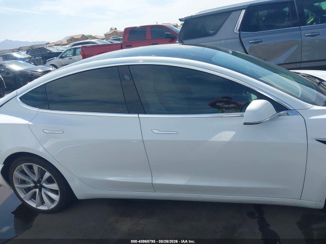 Tesla Model 3 Long Range/performance 2019 5YJ3E1EBXKF494757 Image 13