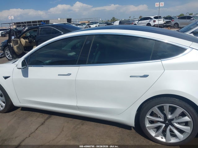 Tesla Model 3 Long Range/performance 2019 5YJ3E1EBXKF494757 Image 14