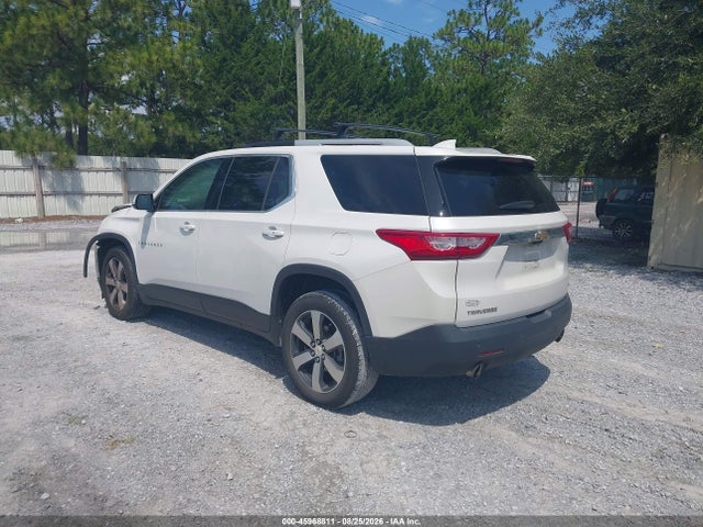 Chevrolet Traverse Lt Leather 2018 1GNERHKW1JJ271924 Image 3