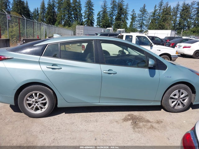 Toyota Prius Two 2018 JTDKBRFU1J3073038 Image 13