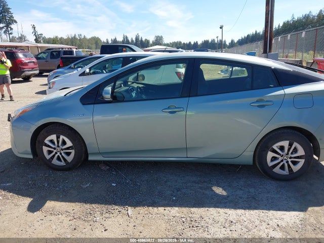 Toyota Prius Two 2018 JTDKBRFU1J3073038 Image 14