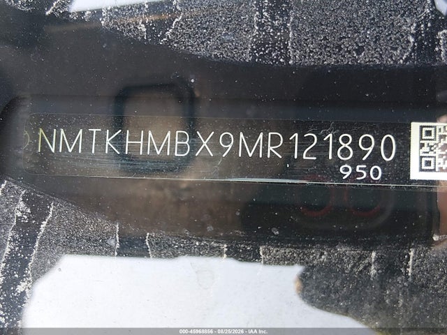 NMTKHMBX9MR121890 Toyota C-HR LE