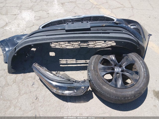 5TDHZRAH5MS047769 Toyota Highlander Xle