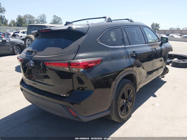 Toyota Highlander Xle 2021 5TDHZRAH5MS047769 Image 4