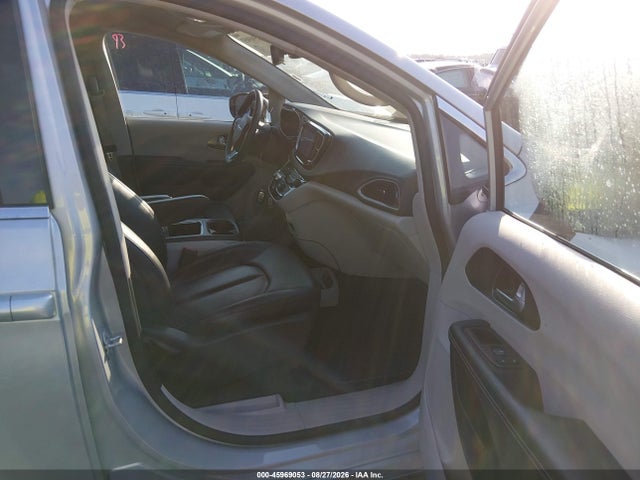 Chrysler Pacifica Touring L 2024 2C4RC1BG6RR129555 Image 5