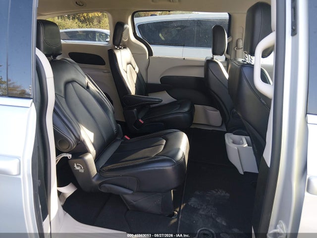Chrysler Pacifica Touring L 2024 2C4RC1BG6RR129555 Image 8