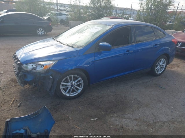 Ford FOCUS SE 2018 1FADP3F26JL329069 Image 2