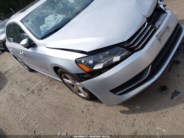 2012 Volkswagen Passat 2.5l Se მანქანა იყიდება აუქციონზე, vin: 1VWBP7A33CC079394, აუქციონის ნომერი: 45969177