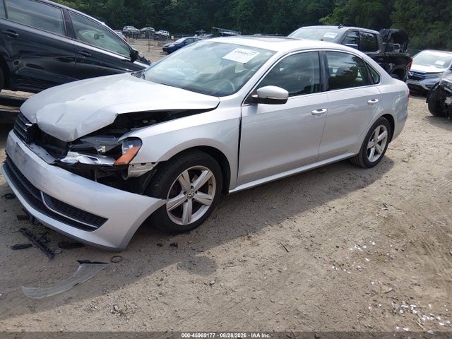 2012 Volkswagen Passat 2.5l Se მანქანა იყიდება აუქციონზე, vin: 1VWBP7A33CC079394, აუქციონის ნომერი: 45969177