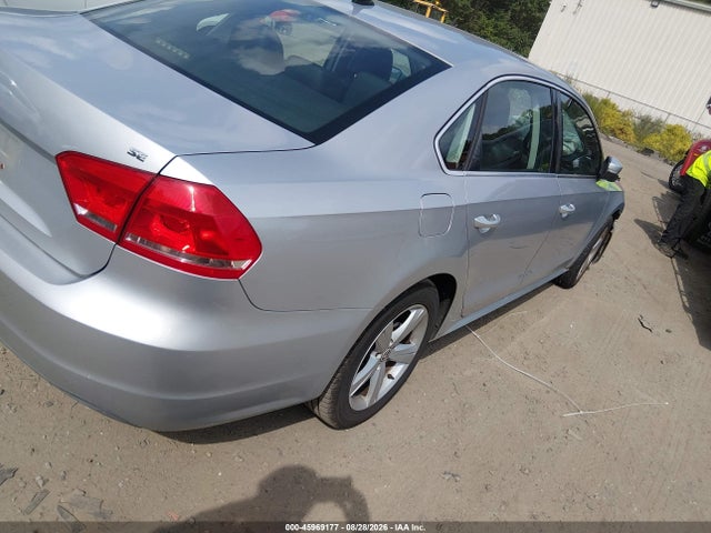 2012 Volkswagen Passat 2.5l Se მანქანა იყიდება აუქციონზე, vin: 1VWBP7A33CC079394, აუქციონის ნომერი: 45969177