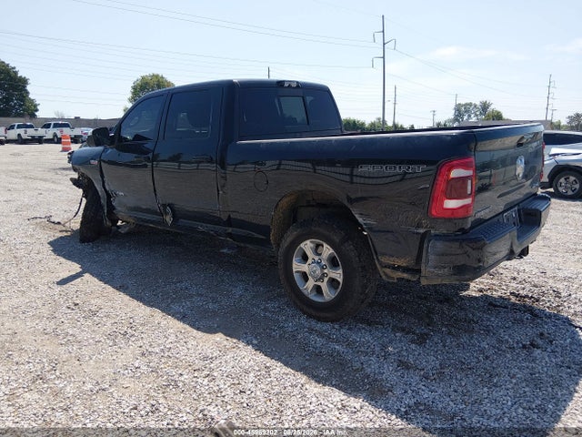 45969202 :رقم المزاد ، 3C6UR5DJ0MG697637 vin ، 2021 Ram 2500 Big Horn  4x4 6'4 Box مزاد بيع