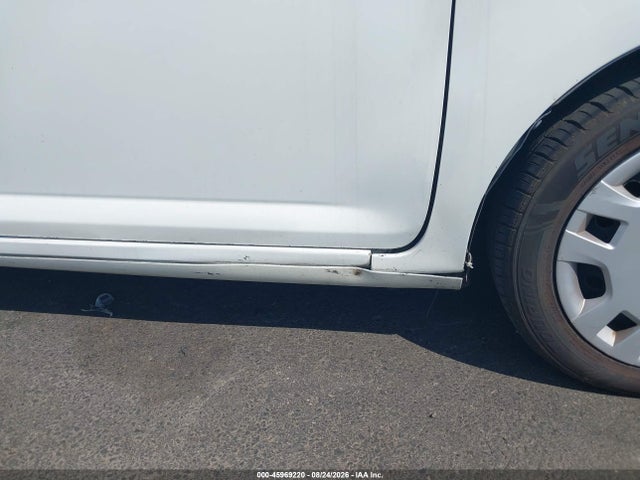 Scion XB 2015 JTLZE4FE8FJ068038 Image 16