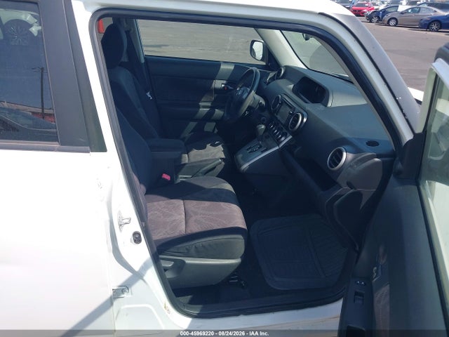 Scion XB 2015 JTLZE4FE8FJ068038 Image 5