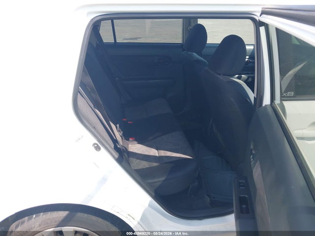 Scion XB 2015 JTLZE4FE8FJ068038 Image 8