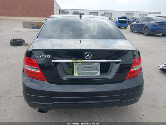 45969259 :رقم المزاد ، WDDGF4HB0CR224384 vin ، 2012 Mercedes-benz C 250 Sport مزاد بيع