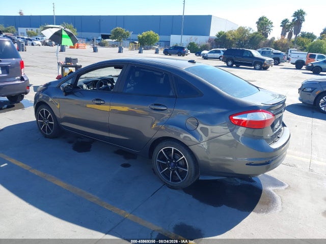 3FADP4BJ9FM159055 Ford FIESTA SE