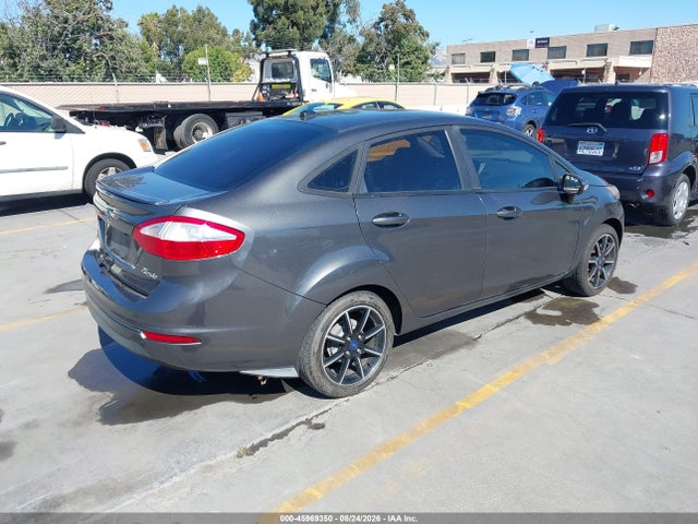 3FADP4BJ9FM159055 Ford FIESTA SE