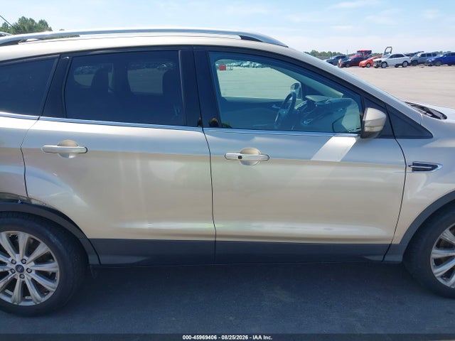 2017 Ford Escape Titanium მანქანა იყიდება აუქციონზე, vin: 1FMCU0JD5HUB73256, აუქციონის ნომერი: 45969406