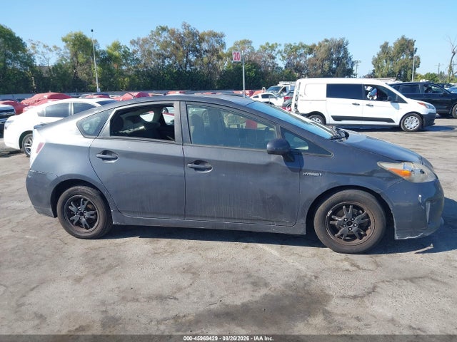 Toyota Prius Two 2015 JTDKN3DU2F0445552 Image 13