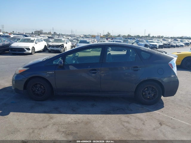 Toyota Prius Two 2015 JTDKN3DU2F0445552 Image 14