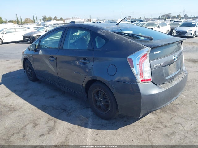 Toyota Prius Two 2015 JTDKN3DU2F0445552 Image 3