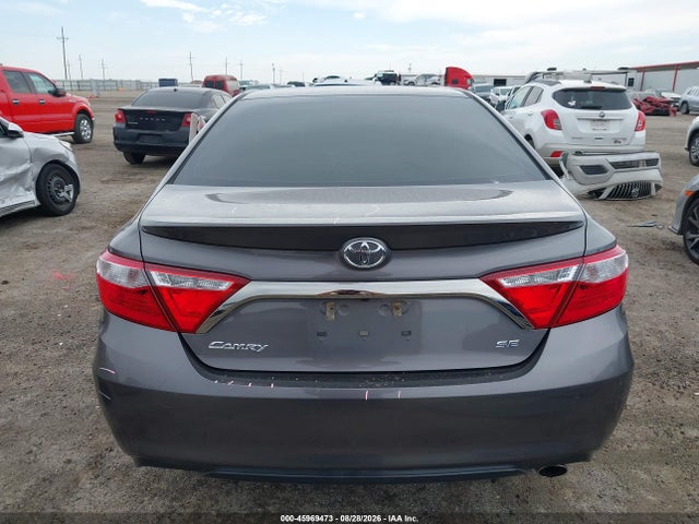 45969473 :رقم المزاد ، 4T1BF1FK0HU726866 vin ، 2017 Toyota Camry Se مزاد بيع