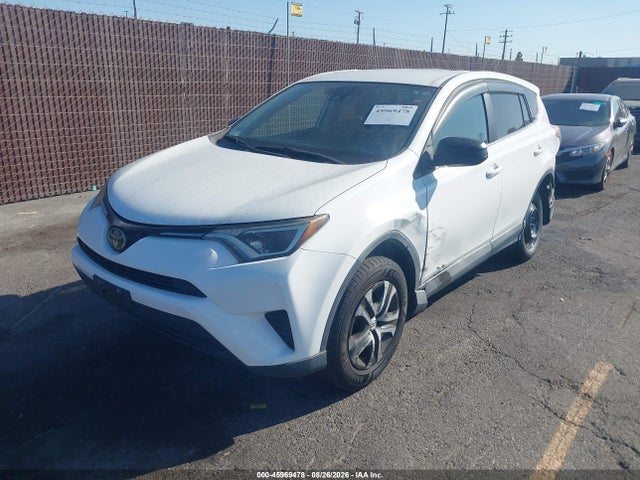 Toyota RAV4 LE 2018 2T3ZFREV7JW410645 Image 2