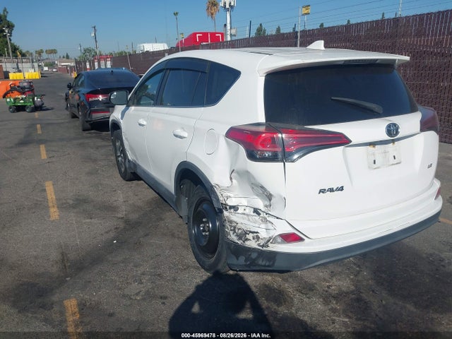 Toyota RAV4 LE 2018 2T3ZFREV7JW410645 Image 3