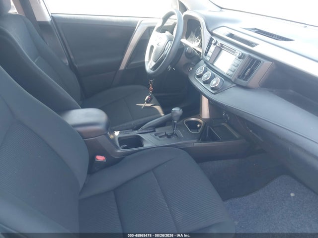 Toyota RAV4 LE 2018 2T3ZFREV7JW410645 Image 5