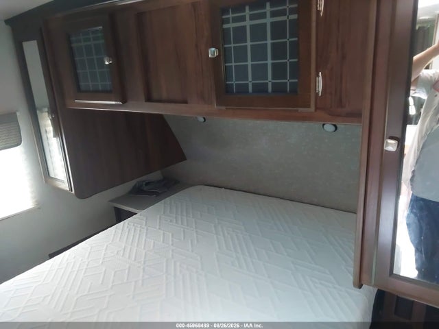 45969489 :رقم المزاد ، 5SFNB3224JE371423 vin ، 2018 Heartland Mallard مزاد بيع
