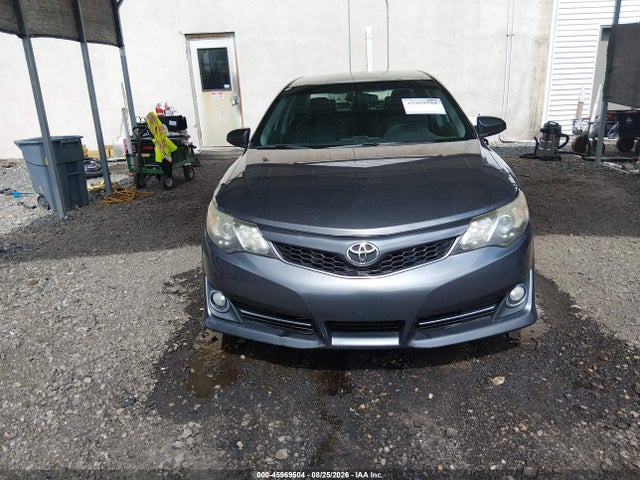 45969504 :رقم المزاد ، 4T1BF1FK6EU302376 vin ، 2014 Toyota Camry Se مزاد بيع